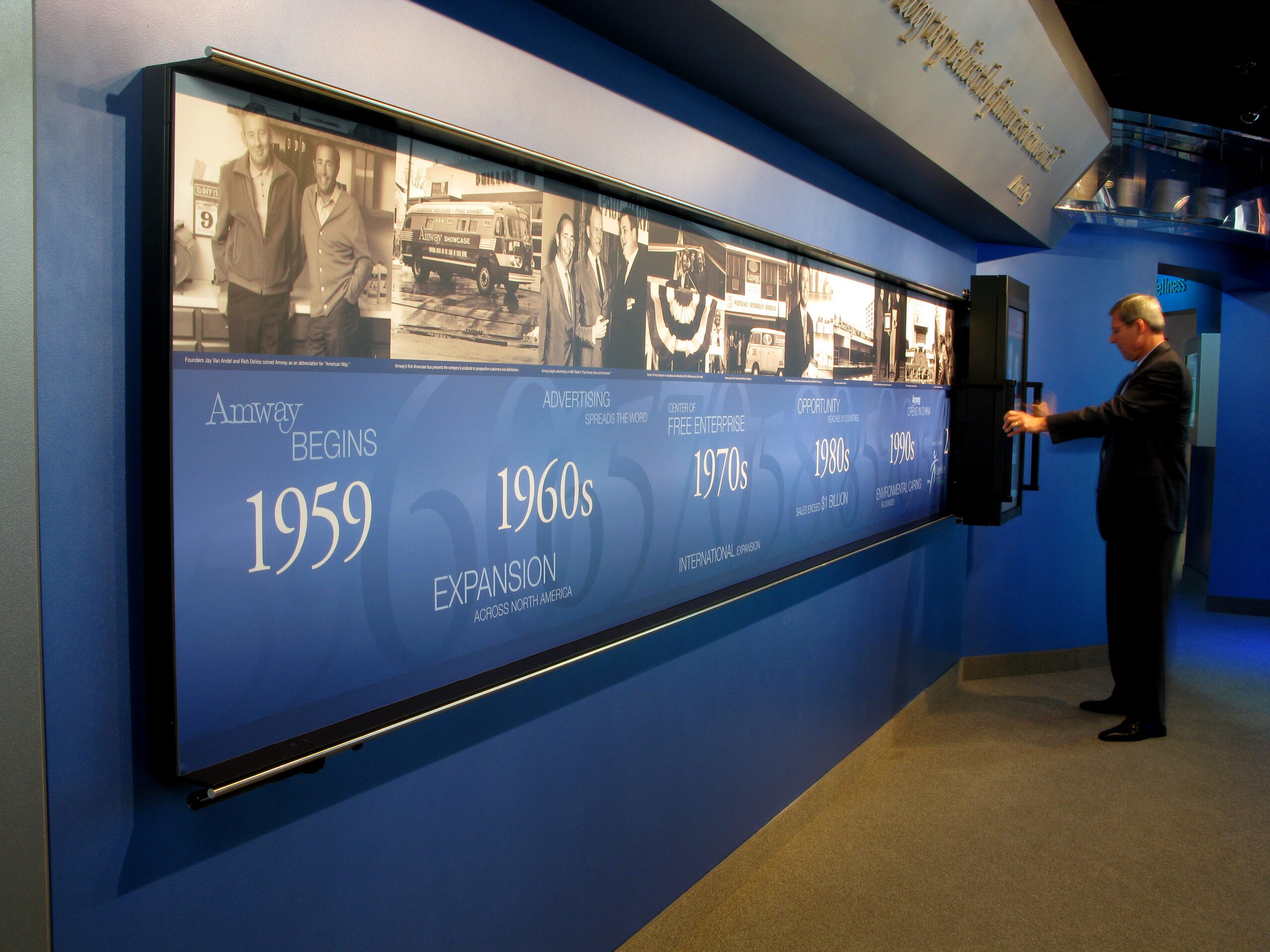 07 Amway Welcome Center_19